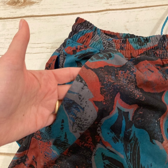 Lululemon Pace Breaker Short 9" *Linerless Tropical Shadow Shark Teal Multi Med - Picture 13 of 15